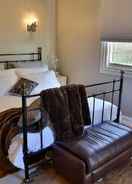 Others The Ark Stanley Luxury Bed and Breakfast