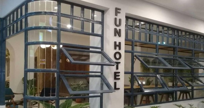 Others Fun Hotel