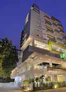 Hotel Exterior Whiz Prime Hotel Pajajaran Bogor