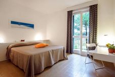 기타 Golfo Della Lacona