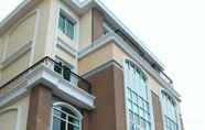 Others 3 Greenview Ekkamai10 Suite