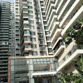 Hotel Exterior 1 Dadonghai Biyuntian Seaview Apartment, Mandarin Oriental Hotel Sanya Parking Lot Hotels