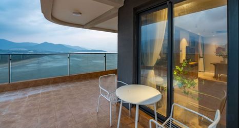 기타 2 Wanning Riyuewan lives in Summer Seaview Surfing Apartment