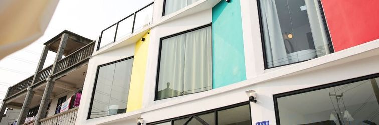 Lainnya rainbow house