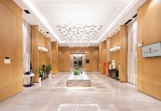 Others 7 REZEN LONGUU Hotel (Maoming Xinyi Educational City Liuyun Pavilion Sightseeing Tower)