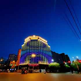 Hotel Exterior1Vienna International Hotel (Jiuquan Wanda Plaza),阿克塞哈萨克族自治县飯店