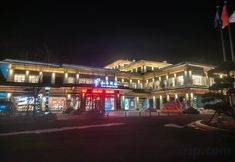 Others 3 Peace Hotel