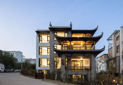 Others Floral Hotel· Wuyuan Huiyuge Hotel (Wuyuan High-speed Railway Station Shop)