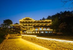 Lain-lain 3 Floral Hotel · shuilushan residential hotel (Wuyuan)