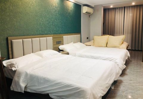 Others Longzhiyue Homestay (Dongguanjie Meishiguangchang)