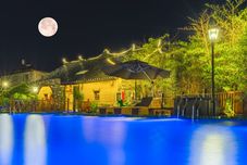 Others Future Homestay (Xingyi Wanfenglin Store)