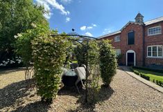 Others 7 Huntershields