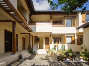 其他 4 Under the Hidden Mountain