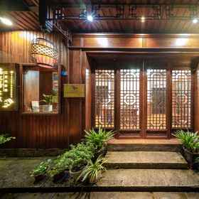 Hotel Exterior1Linshuiju Hostel,Phoenix Ancient City飯店