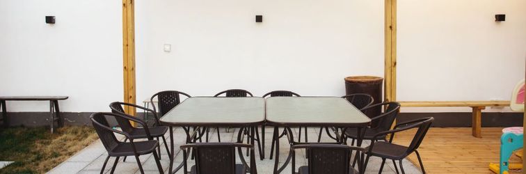 Others Beijing is not also happy at home