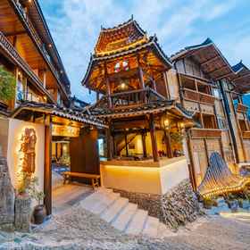 Hotel Exterior1Miao Li · Zhenyue Mountain Hall,岑巩县飯店