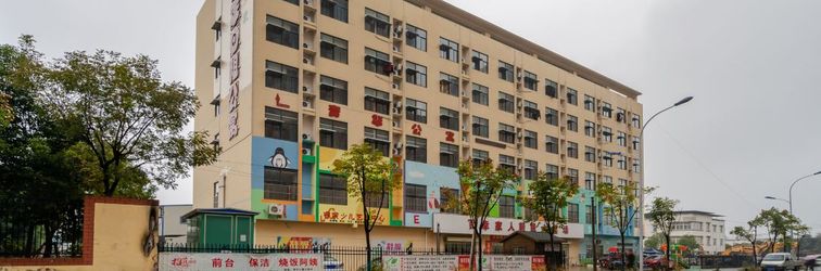 Khác Qingnian Boutique Hotel(FeiDong longtang shuilishuidian dian)