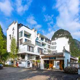 Hotel Exterior 1 万云度假ホテル, 龍勝カル族自治県(ロンションカルズーズィチュウシケン) ホテル