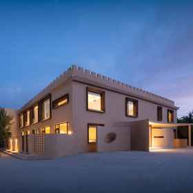 Hotel Exterior1Dunhuang West Desert · Wild Luxury Resort B&B,阿克塞哈萨克族自治县飯店