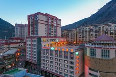 อื่นๆ Vienna hote Ganzi 318 National Road Yajiang Bianch