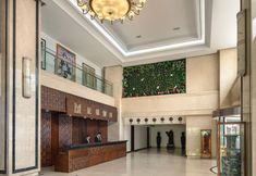 Lainnya 7 Neon Holiday Apartment