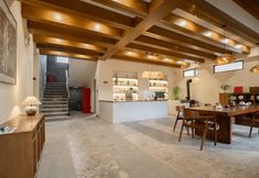 Lainnya 5 Dali · Moon Valley Designer Meishu (Double Corridor Changyu Store)