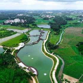 Hotel Exterior 1 Huazhou Huaxun Wyndham Hotel, 四季酒店 Hotels