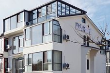 기타 Karas & Inès'