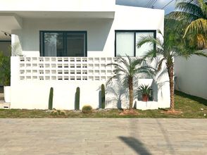 Others LIB · Shixiwu Homestay (Wanning Riyue Bay)