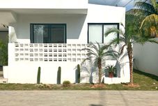 Others LIB · Shixiwu Homestay (Wanning Riyue Bay)