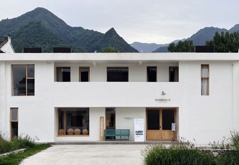 その他 Caijiapo Art Village Chief's Home