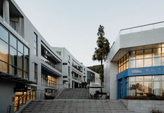 Others 5 La Villa by La Montagne