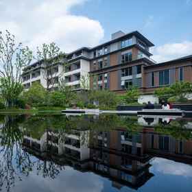 Hotel Exterior1GRAND HOUSE HOT SPRING WUYI,义乌市飯店