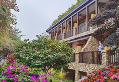 Others 4 Star & Lake Hotel