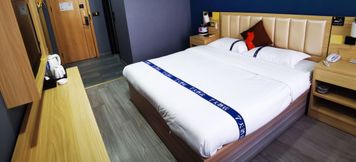 기타 6 7 Days Hotel (Wenshui Liu Hulanzhen Branch)