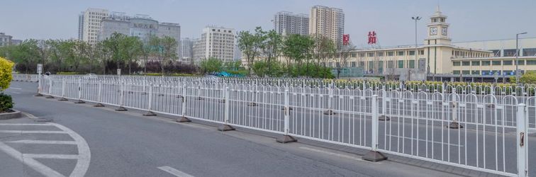 Others Caomei Hotel (Taiyuan Station West Square Subway Station Liuxiang)