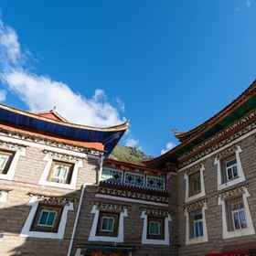 Hotel Exterior 1 Four Monsoon Outdoor Club Homestay, Luhuo Xian Hotels