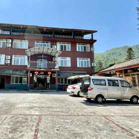 Hotel Exterior 1 E'mei Mountain Yu Woodcarver Leisure Villa, โรงแรม & ที่พัก จินโกวเหอชวู่