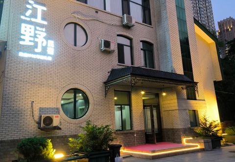 Others Jiangye Homestay (Harbin Central Street Pedestrian Street Songhua River Branch)