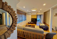 Others 3 Haku Wakanayanagi Inn