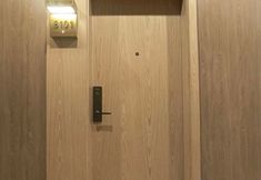 Lainnya 4 Super 8 Hotel (Beijing Nanluoguxiang Beixinqiao Subway Station Store)