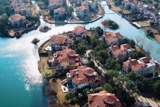 Khác Hi Time Holiday Villa (Shanghai Lushan Tianma Golf Store)