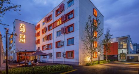 Others 2 LongHuGuanYu (Beijing Guanzhuang Subway Station)