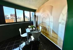 Others 5 Shanghai Shikumen culture homestay (Zhengtong Road store)