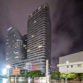 Logo1Bairan Private Hot Spring Smart Cinema Design Hotel (Xingyi Jushan Square Huijin Center),贞丰县飯店