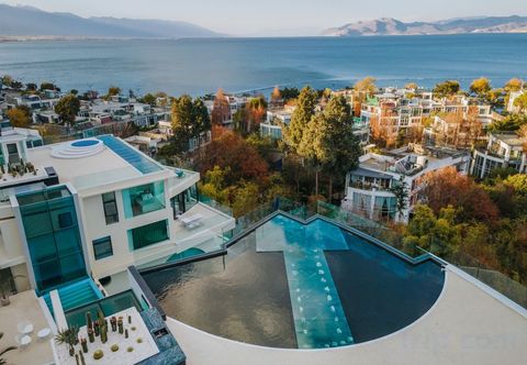 Others Water flows in moon Hotel