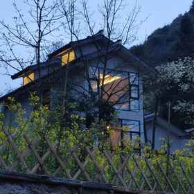 Hotel Exterior 1 Huaduli Dujuanxiangshe Boutique Homestay, 贵阳火车站 Hotels