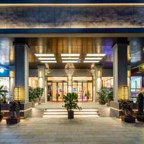 Logo 1 BAIYUNBINGGUAN YANGXIAN, Hotel Daerah Xixiang