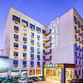 Hotel Exterior 1 GreenTree, Khách sạn Metro