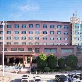 Hotel Exterior1Orient International Hotel,阿克塞哈萨克族自治县飯店